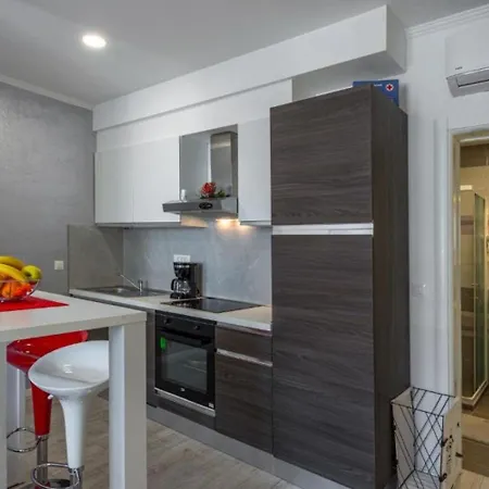 Stane - Modern & Fully Equipped